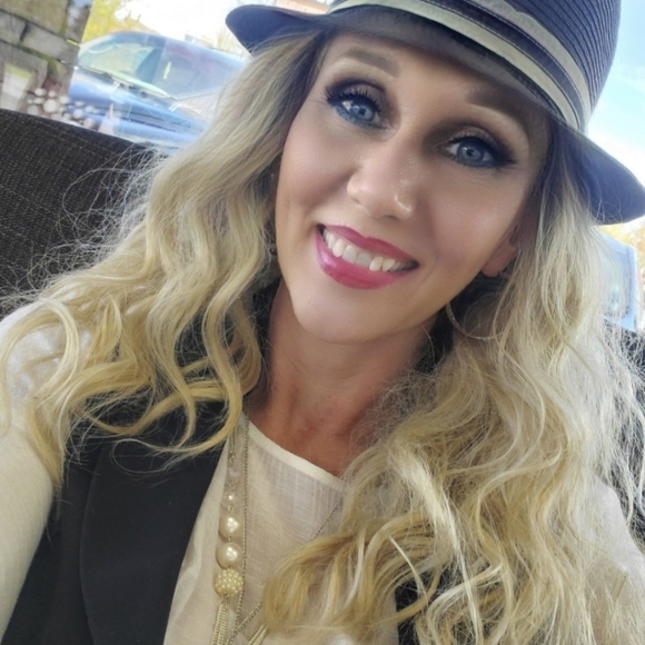 Outre Ria Wig - Picture 16 of 16